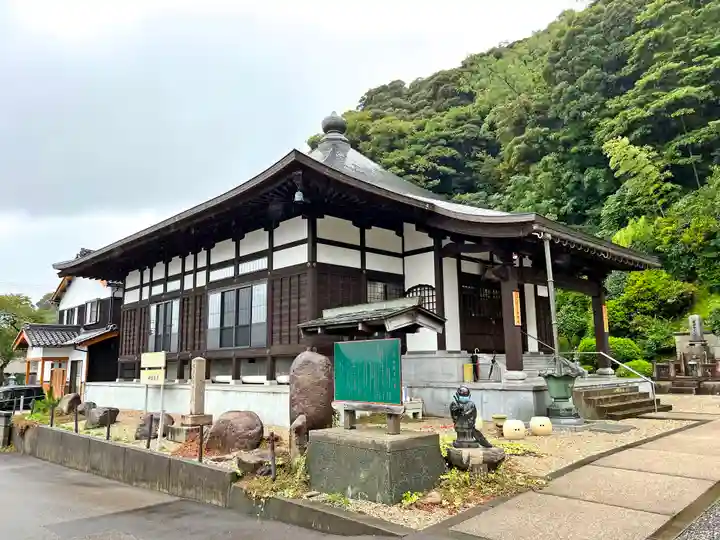 金前寺の本殿・本堂