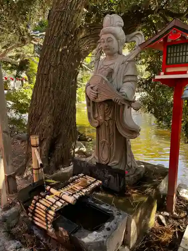 平塚八幡宮の{uncategorized: "未分類", other: "その他", undefined: "問題あり", building: "その他建物", grave: "お墓", sacred_gate: "鳥居", guardian: "狛犬", statue: "像", buddha: "仏像", history: "歴史", nature: "自然", garden: "庭園", animal: "動物", pagoda: "塔", temizu: "手水舎", mountain_gate: "山門・神門", sanctuary: "本殿・本堂", subordinate: "末社・摂社", art: "芸術", scenery: "景色", jizo: "地蔵", ema: "絵馬", goshuin: "御朱印", omikuji: "おみくじ", items: "授与品その他", amulet: "お守り", goshuincho: "御朱印帳", eats: "食事", festival: "お祭り", votive_dance: "神楽", shichigosan: "七五三参", wedding: "結婚式", experience: "体験その他", initially: "初詣", around: "周辺", anti_infection: "感染症対策"}