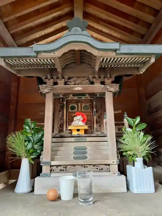 御園神社の{uncategorized: "未分類", other: "その他", undefined: "問題あり", building: "その他建物", grave: "お墓", sacred_gate: "鳥居", guardian: "狛犬", statue: "像", buddha: "仏像", history: "歴史", nature: "自然", garden: "庭園", animal: "動物", pagoda: "塔", temizu: "手水舎", mountain_gate: "山門・神門", sanctuary: "本殿・本堂", subordinate: "末社・摂社", art: "芸術", scenery: "景色", jizo: "地蔵", ema: "絵馬", goshuin: "御朱印", omikuji: "おみくじ", items: "授与品その他", amulet: "お守り", goshuincho: "御朱印帳", eats: "食事", festival: "お祭り", votive_dance: "神楽", shichigosan: "七五三参", wedding: "結婚式", experience: "体験その他", initially: "初詣", around: "周辺", anti_infection: "感染症対策"}