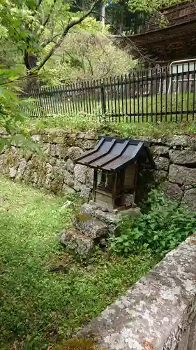 新海三社神社の末社・摂社