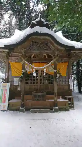 金持神社の本殿