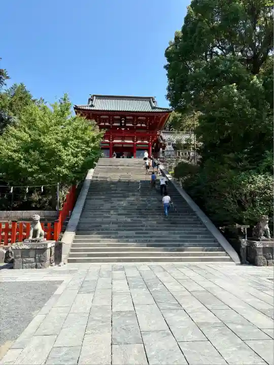 鶴岡八幡宮の本殿・本堂
