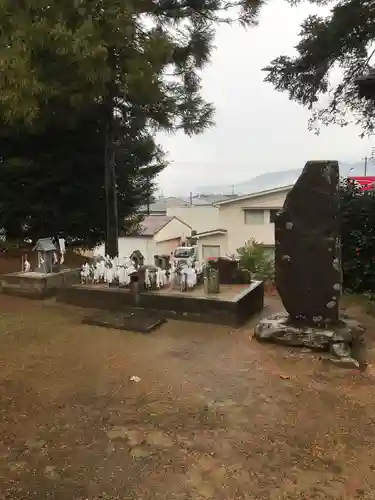 鷹日神社の末社