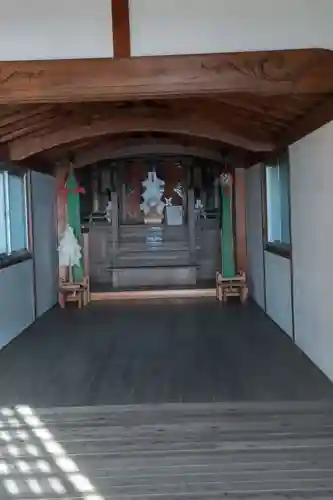 日間賀神社の本殿・本堂