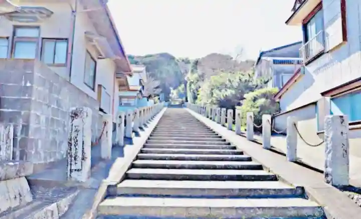 川口神社の{uncategorized: "未分類", other: "その他", undefined: "問題あり", building: "その他建物", grave: "お墓", sacred_gate: "鳥居", guardian: "狛犬", statue: "像", buddha: "仏像", history: "歴史", nature: "自然", garden: "庭園", animal: "動物", pagoda: "塔", temizu: "手水舎", mountain_gate: "山門・神門", sanctuary: "本殿・本堂", subordinate: "末社・摂社", art: "芸術", scenery: "景色", jizo: "地蔵", ema: "絵馬", goshuin: "御朱印", omikuji: "おみくじ", items: "授与品その他", amulet: "お守り", goshuincho: "御朱印帳", eats: "食事", festival: "お祭り", votive_dance: "神楽", shichigosan: "七五三参", wedding: "結婚式", experience: "体験その他", initially: "初詣", around: "周辺", anti_infection: "感染症対策"}