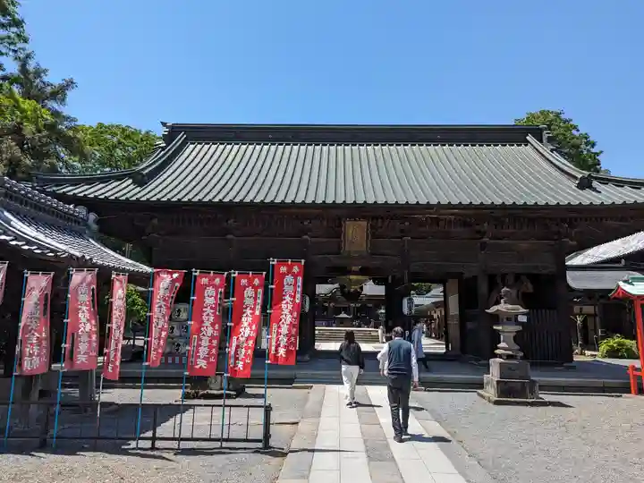 妻沼聖天山歓喜院の山門・神門