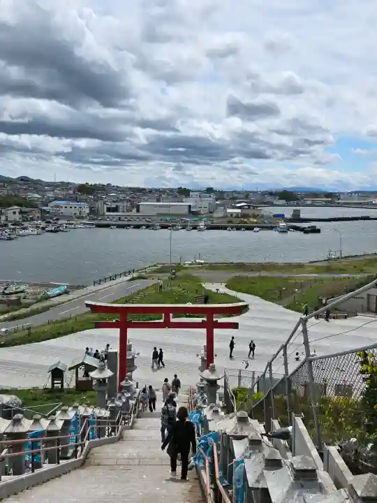 蕪嶋神社の{uncategorized: "未分類", other: "その他", undefined: "問題あり", building: "その他建物", grave: "お墓", sacred_gate: "鳥居", guardian: "狛犬", statue: "像", buddha: "仏像", history: "歴史", nature: "自然", garden: "庭園", animal: "動物", pagoda: "塔", temizu: "手水舎", mountain_gate: "山門・神門", sanctuary: "本殿・本堂", subordinate: "末社・摂社", art: "芸術", scenery: "景色", jizo: "地蔵", ema: "絵馬", goshuin: "御朱印", omikuji: "おみくじ", items: "授与品その他", amulet: "お守り", goshuincho: "御朱印帳", eats: "食事", festival: "お祭り", votive_dance: "神楽", shichigosan: "七五三参", wedding: "結婚式", experience: "体験その他", initially: "初詣", around: "周辺", anti_infection: "感染症対策"}