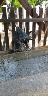 上野神社の手水舎