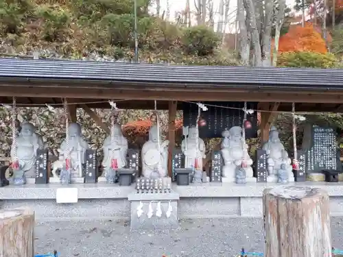 南部神社の像