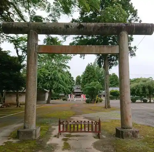 八街神社の鳥居