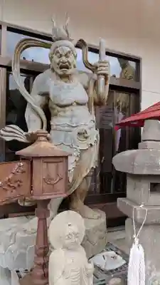 札幌大師　招福寺の像