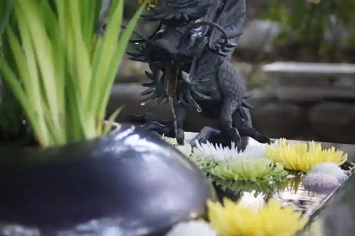 東海市熊野神社の手水舎