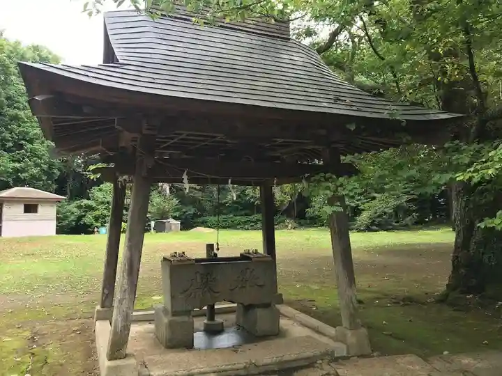 日先神社の手水舎