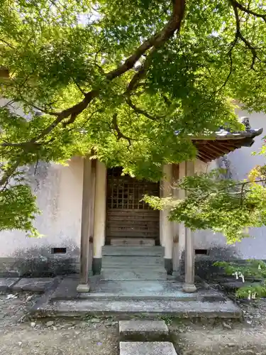 童学寺の本殿・本堂