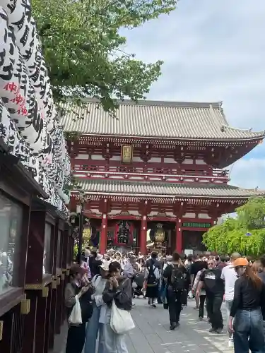 浅草寺の{uncategorized: "未分類", other: "その他", undefined: "問題あり", building: "その他建物", grave: "お墓", sacred_gate: "鳥居", guardian: "狛犬", statue: "像", buddha: "仏像", history: "歴史", nature: "自然", garden: "庭園", animal: "動物", pagoda: "塔", temizu: "手水舎", mountain_gate: "山門・神門", sanctuary: "本殿・本堂", subordinate: "末社・摂社", art: "芸術", scenery: "景色", jizo: "地蔵", ema: "絵馬", goshuin: "御朱印", omikuji: "おみくじ", items: "授与品その他", amulet: "お守り", goshuincho: "御朱印帳", eats: "食事", festival: "お祭り", votive_dance: "神楽", shichigosan: "七五三参", wedding: "結婚式", experience: "体験その他", initially: "初詣", around: "周辺", anti_infection: "感染症対策"}