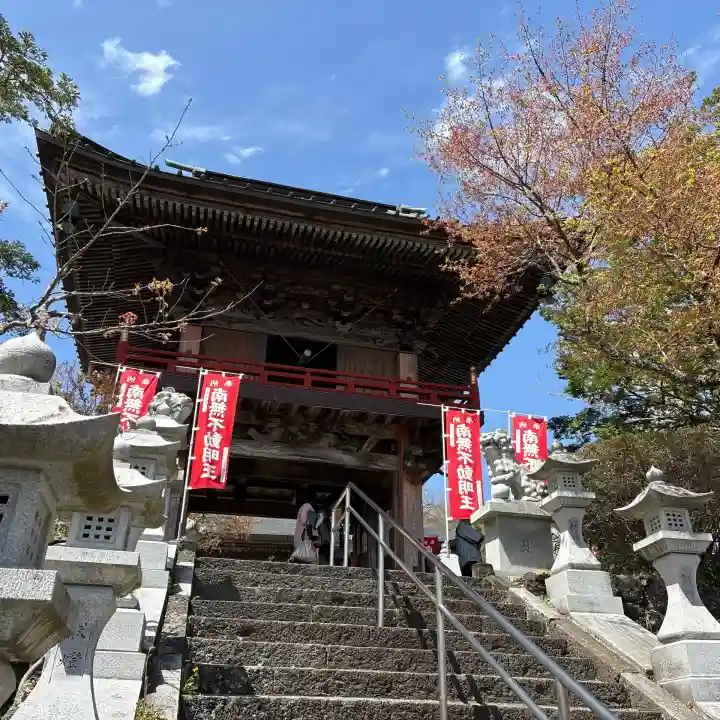 東円寺の{uncategorized: "未分類", other: "その他", undefined: "問題あり", building: "その他建物", grave: "お墓", sacred_gate: "鳥居", guardian: "狛犬", statue: "像", buddha: "仏像", history: "歴史", nature: "自然", garden: "庭園", animal: "動物", pagoda: "塔", temizu: "手水舎", mountain_gate: "山門・神門", sanctuary: "本殿・本堂", subordinate: "末社・摂社", art: "芸術", scenery: "景色", jizo: "地蔵", ema: "絵馬", goshuin: "御朱印", omikuji: "おみくじ", items: "授与品その他", amulet: "お守り", goshuincho: "御朱印帳", eats: "食事", festival: "お祭り", votive_dance: "神楽", shichigosan: "七五三参", wedding: "結婚式", experience: "体験その他", initially: "初詣", around: "周辺", anti_infection: "感染症対策"}