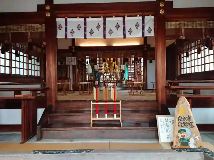 三輪神社の本殿・本堂
