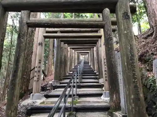 立里荒神社の鳥居