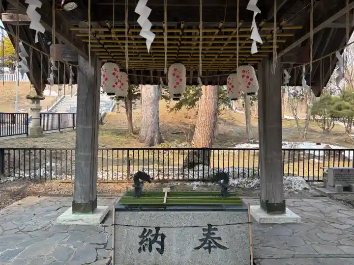 美幌神社の{uncategorized: "未分類", other: "その他", undefined: "問題あり", building: "その他建物", grave: "お墓", sacred_gate: "鳥居", guardian: "狛犬", statue: "像", buddha: "仏像", history: "歴史", nature: "自然", garden: "庭園", animal: "動物", pagoda: "塔", temizu: "手水舎", mountain_gate: "山門・神門", sanctuary: "本殿・本堂", subordinate: "末社・摂社", art: "芸術", scenery: "景色", jizo: "地蔵", ema: "絵馬", goshuin: "御朱印", omikuji: "おみくじ", items: "授与品その他", amulet: "お守り", goshuincho: "御朱印帳", eats: "食事", festival: "お祭り", votive_dance: "神楽", shichigosan: "七五三参", wedding: "結婚式", experience: "体験その他", initially: "初詣", around: "周辺", anti_infection: "感染症対策"}