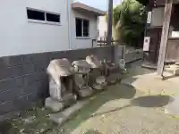 辻薬師堂(辻の薬師堂)の{uncategorized: "未分類", other: "その他", undefined: "問題あり", building: "その他建物", grave: "お墓", sacred_gate: "鳥居", guardian: "狛犬", statue: "像", buddha: "仏像", history: "歴史", nature: "自然", garden: "庭園", animal: "動物", pagoda: "塔", temizu: "手水舎", mountain_gate: "山門・神門", sanctuary: "本殿・本堂", subordinate: "末社・摂社", art: "芸術", scenery: "景色", jizo: "地蔵", ema: "絵馬", goshuin: "御朱印", omikuji: "おみくじ", items: "授与品その他", amulet: "お守り", goshuincho: "御朱印帳", eats: "食事", festival: "お祭り", votive_dance: "神楽", shichigosan: "七五三参", wedding: "結婚式", experience: "体験その他", initially: "初詣", around: "周辺", anti_infection: "感染症対策"}