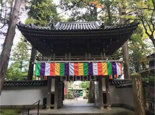 那谷寺の山門・神門