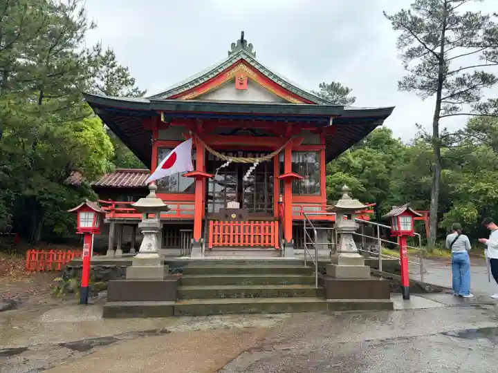 月讀神社の{uncategorized: "未分類", other: "その他", undefined: "問題あり", building: "その他建物", grave: "お墓", sacred_gate: "鳥居", guardian: "狛犬", statue: "像", buddha: "仏像", history: "歴史", nature: "自然", garden: "庭園", animal: "動物", pagoda: "塔", temizu: "手水舎", mountain_gate: "山門・神門", sanctuary: "本殿・本堂", subordinate: "末社・摂社", art: "芸術", scenery: "景色", jizo: "地蔵", ema: "絵馬", goshuin: "御朱印", omikuji: "おみくじ", items: "授与品その他", amulet: "お守り", goshuincho: "御朱印帳", eats: "食事", festival: "お祭り", votive_dance: "神楽", shichigosan: "七五三参", wedding: "結婚式", experience: "体験その他", initially: "初詣", around: "周辺", anti_infection: "感染症対策"}