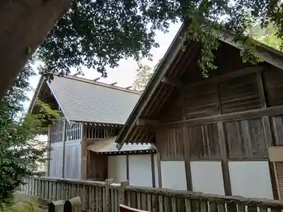 神明社の{uncategorized: "未分類", other: "その他", undefined: "問題あり", building: "その他建物", grave: "お墓", sacred_gate: "鳥居", guardian: "狛犬", statue: "像", buddha: "仏像", history: "歴史", nature: "自然", garden: "庭園", animal: "動物", pagoda: "塔", temizu: "手水舎", mountain_gate: "山門・神門", sanctuary: "本殿・本堂", subordinate: "末社・摂社", art: "芸術", scenery: "景色", jizo: "地蔵", ema: "絵馬", goshuin: "御朱印", omikuji: "おみくじ", items: "授与品その他", amulet: "お守り", goshuincho: "御朱印帳", eats: "食事", festival: "お祭り", votive_dance: "神楽", shichigosan: "七五三参", wedding: "結婚式", experience: "体験その他", initially: "初詣", around: "周辺", anti_infection: "感染症対策"}