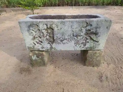 妻恋稲荷神社の手水舎