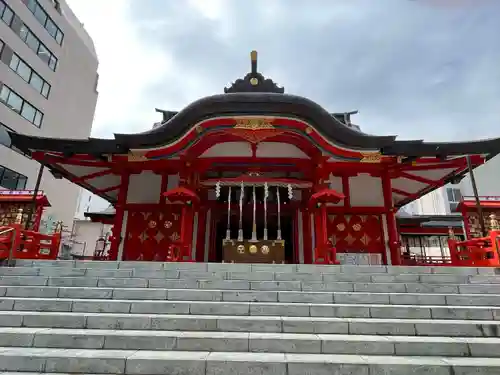花園神社の本殿・本堂