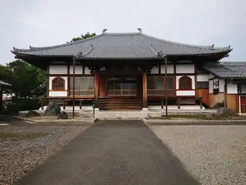 清江寺の本殿