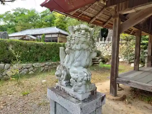 志波加神社の{uncategorized: "未分類", other: "その他", undefined: "問題あり", building: "その他建物", grave: "お墓", sacred_gate: "鳥居", guardian: "狛犬", statue: "像", buddha: "仏像", history: "歴史", nature: "自然", garden: "庭園", animal: "動物", pagoda: "塔", temizu: "手水舎", mountain_gate: "山門・神門", sanctuary: "本殿・本堂", subordinate: "末社・摂社", art: "芸術", scenery: "景色", jizo: "地蔵", ema: "絵馬", goshuin: "御朱印", omikuji: "おみくじ", items: "授与品その他", amulet: "お守り", goshuincho: "御朱印帳", eats: "食事", festival: "お祭り", votive_dance: "神楽", shichigosan: "七五三参", wedding: "結婚式", experience: "体験その他", initially: "初詣", around: "周辺", anti_infection: "感染症対策"}
