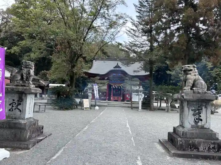 大己貴神社の{uncategorized: "未分類", other: "その他", undefined: "問題あり", building: "その他建物", grave: "お墓", sacred_gate: "鳥居", guardian: "狛犬", statue: "像", buddha: "仏像", history: "歴史", nature: "自然", garden: "庭園", animal: "動物", pagoda: "塔", temizu: "手水舎", mountain_gate: "山門・神門", sanctuary: "本殿・本堂", subordinate: "末社・摂社", art: "芸術", scenery: "景色", jizo: "地蔵", ema: "絵馬", goshuin: "御朱印", omikuji: "おみくじ", items: "授与品その他", amulet: "お守り", goshuincho: "御朱印帳", eats: "食事", festival: "お祭り", votive_dance: "神楽", shichigosan: "七五三参", wedding: "結婚式", experience: "体験その他", initially: "初詣", around: "周辺", anti_infection: "感染症対策"}