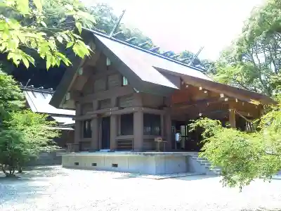 安房神社の本殿・本堂