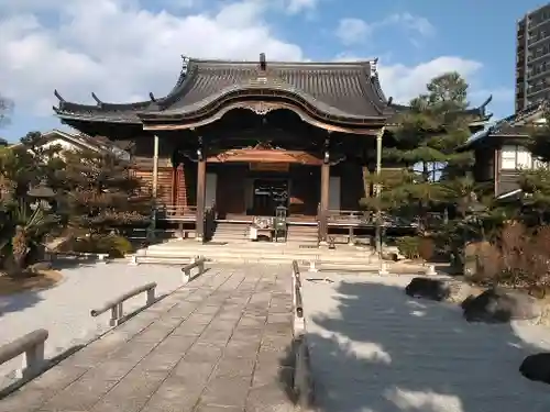 近松寺の本殿