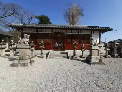 神武天皇社の{uncategorized: "未分類", other: "その他", undefined: "問題あり", building: "その他建物", grave: "お墓", sacred_gate: "鳥居", guardian: "狛犬", statue: "像", buddha: "仏像", history: "歴史", nature: "自然", garden: "庭園", animal: "動物", pagoda: "塔", temizu: "手水舎", mountain_gate: "山門・神門", sanctuary: "本殿・本堂", subordinate: "末社・摂社", art: "芸術", scenery: "景色", jizo: "地蔵", ema: "絵馬", goshuin: "御朱印", omikuji: "おみくじ", items: "授与品その他", amulet: "お守り", goshuincho: "御朱印帳", eats: "食事", festival: "お祭り", votive_dance: "神楽", shichigosan: "七五三参", wedding: "結婚式", experience: "体験その他", initially: "初詣", around: "周辺", anti_infection: "感染症対策"}