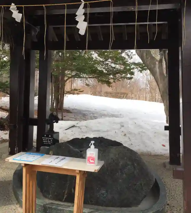 月寒神社の手水舎