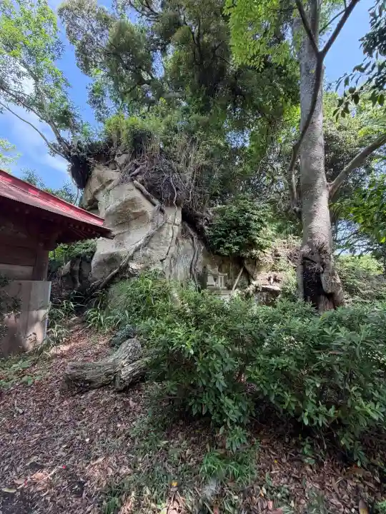 岩富寺の{uncategorized: "未分類", other: "その他", undefined: "問題あり", building: "その他建物", grave: "お墓", sacred_gate: "鳥居", guardian: "狛犬", statue: "像", buddha: "仏像", history: "歴史", nature: "自然", garden: "庭園", animal: "動物", pagoda: "塔", temizu: "手水舎", mountain_gate: "山門・神門", sanctuary: "本殿・本堂", subordinate: "末社・摂社", art: "芸術", scenery: "景色", jizo: "地蔵", ema: "絵馬", goshuin: "御朱印", omikuji: "おみくじ", items: "授与品その他", amulet: "お守り", goshuincho: "御朱印帳", eats: "食事", festival: "お祭り", votive_dance: "神楽", shichigosan: "七五三参", wedding: "結婚式", experience: "体験その他", initially: "初詣", around: "周辺", anti_infection: "感染症対策"}