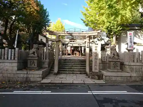 河堀稲生神社の鳥居