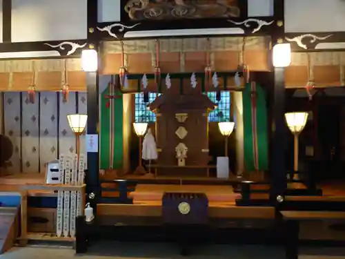 御岩神社の本殿・本堂