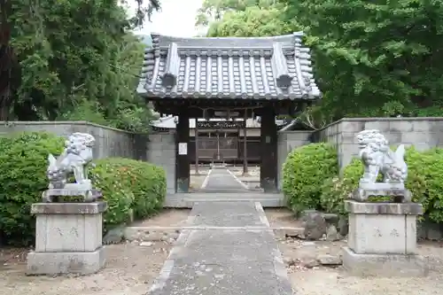 畑山神社の山門