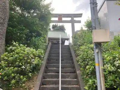 若宮御霊神社の{uncategorized: "未分類", other: "その他", undefined: "問題あり", building: "その他建物", grave: "お墓", sacred_gate: "鳥居", guardian: "狛犬", statue: "像", buddha: "仏像", history: "歴史", nature: "自然", garden: "庭園", animal: "動物", pagoda: "塔", temizu: "手水舎", mountain_gate: "山門・神門", sanctuary: "本殿・本堂", subordinate: "末社・摂社", art: "芸術", scenery: "景色", jizo: "地蔵", ema: "絵馬", goshuin: "御朱印", omikuji: "おみくじ", items: "授与品その他", amulet: "お守り", goshuincho: "御朱印帳", eats: "食事", festival: "お祭り", votive_dance: "神楽", shichigosan: "七五三参", wedding: "結婚式", experience: "体験その他", initially: "初詣", around: "周辺", anti_infection: "感染症対策"}