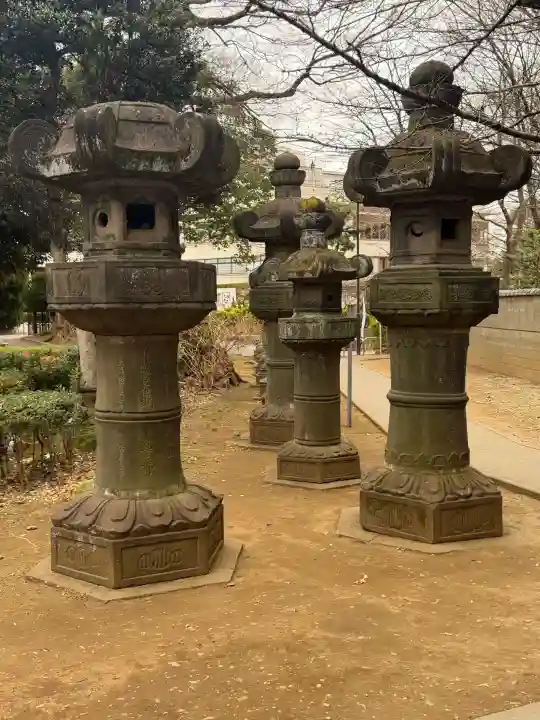 上野東照宮の{uncategorized: "未分類", other: "その他", undefined: "問題あり", building: "その他建物", grave: "お墓", sacred_gate: "鳥居", guardian: "狛犬", statue: "像", buddha: "仏像", history: "歴史", nature: "自然", garden: "庭園", animal: "動物", pagoda: "塔", temizu: "手水舎", mountain_gate: "山門・神門", sanctuary: "本殿・本堂", subordinate: "末社・摂社", art: "芸術", scenery: "景色", jizo: "地蔵", ema: "絵馬", goshuin: "御朱印", omikuji: "おみくじ", items: "授与品その他", amulet: "お守り", goshuincho: "御朱印帳", eats: "食事", festival: "お祭り", votive_dance: "神楽", shichigosan: "七五三参", wedding: "結婚式", experience: "体験その他", initially: "初詣", around: "周辺", anti_infection: "感染症対策"}