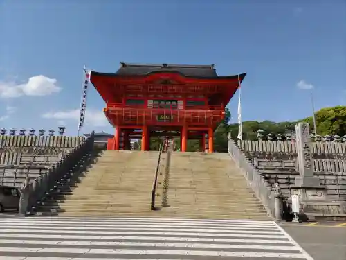 成田山名古屋別院大聖寺(犬山成田山)の山門