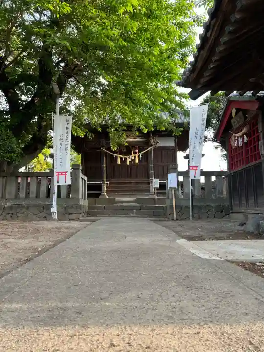 八幡宮の{uncategorized: "未分類", other: "その他", undefined: "問題あり", building: "その他建物", grave: "お墓", sacred_gate: "鳥居", guardian: "狛犬", statue: "像", buddha: "仏像", history: "歴史", nature: "自然", garden: "庭園", animal: "動物", pagoda: "塔", temizu: "手水舎", mountain_gate: "山門・神門", sanctuary: "本殿・本堂", subordinate: "末社・摂社", art: "芸術", scenery: "景色", jizo: "地蔵", ema: "絵馬", goshuin: "御朱印", omikuji: "おみくじ", items: "授与品その他", amulet: "お守り", goshuincho: "御朱印帳", eats: "食事", festival: "お祭り", votive_dance: "神楽", shichigosan: "七五三参", wedding: "結婚式", experience: "体験その他", initially: "初詣", around: "周辺", anti_infection: "感染症対策"}