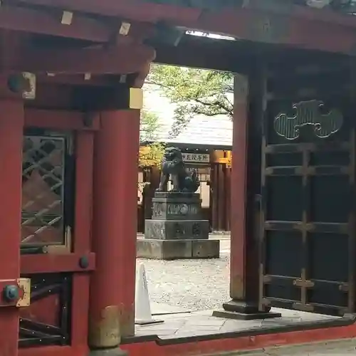 根津神社の狛犬