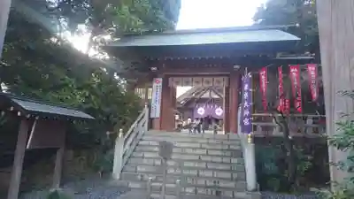 東京大神宮の山門・神門