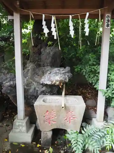 染井稲荷神社の手水舎