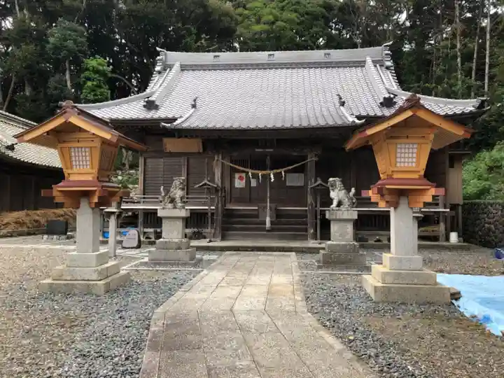 諏訪神社の本殿・本堂
