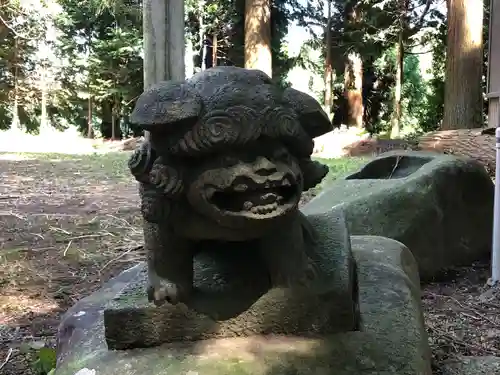 法呂神社の像