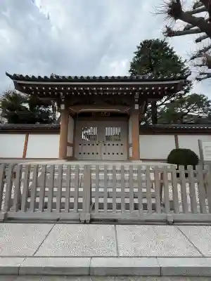 東円寺の{uncategorized: "未分類", other: "その他", undefined: "問題あり", building: "その他建物", grave: "お墓", sacred_gate: "鳥居", guardian: "狛犬", statue: "像", buddha: "仏像", history: "歴史", nature: "自然", garden: "庭園", animal: "動物", pagoda: "塔", temizu: "手水舎", mountain_gate: "山門・神門", sanctuary: "本殿・本堂", subordinate: "末社・摂社", art: "芸術", scenery: "景色", jizo: "地蔵", ema: "絵馬", goshuin: "御朱印", omikuji: "おみくじ", items: "授与品その他", amulet: "お守り", goshuincho: "御朱印帳", eats: "食事", festival: "お祭り", votive_dance: "神楽", shichigosan: "七五三参", wedding: "結婚式", experience: "体験その他", initially: "初詣", around: "周辺", anti_infection: "感染症対策"}